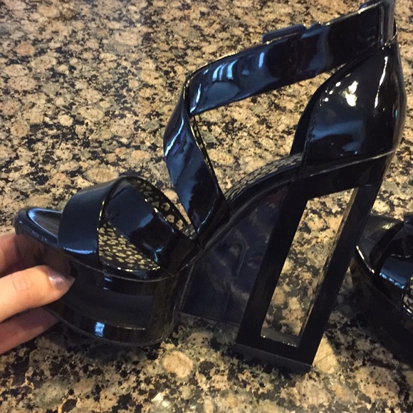 🔥😍Jessica Simpson Black Beauty Platform Shoe😍🔥 - Picture 4 of 7